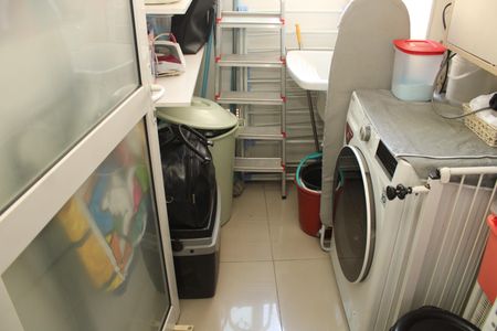 Apartamento à venda com 68m², 2 quartos e 1 vagaÁrea de Serviço