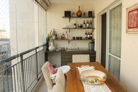 Apartamento à venda com 68m², 2 quartos e 1 vagaVaranda da sala