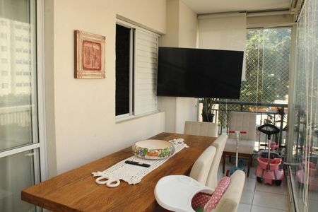 Apartamento à venda com 68m², 2 quartos e 1 vagaVaranda da sala