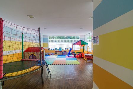 Apartamento à venda com 74m², 2 quartos e 2 vagas Apartamento à venda com 74m², 2 quartos e 2 vagasÁrea comum - Brinquedoteca