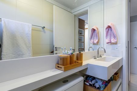 Apartamento à venda com 74m², 2 quartos e 2 vagas Apartamento à venda com 74m², 2 quartos e 2 vagasSuite - Banheiro