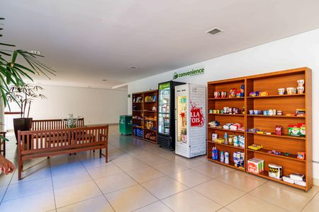 Apartamento à venda com 74m², 2 quartos e 2 vagas Apartamento à venda com 74m², 2 quartos e 2 vagasÁrea comum - Mercado