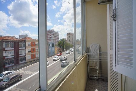 Varanda  de apartamento para alugar com 1 quarto, 58m² em Santa Cecília, Porto Alegre