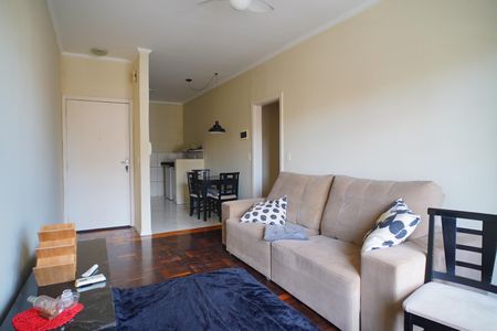 Sala de apartamento para alugar com 1 quarto, 58m² em Santa Cecília, Porto Alegre