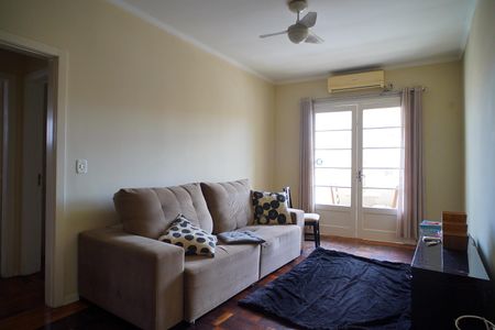 Sala de apartamento para alugar com 1 quarto, 58m² em Santa Cecília, Porto Alegre