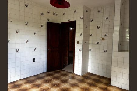 Cozinha de casa para alugar com 3 quartos, 180m² em Vila Ipiranga, Porto Alegre