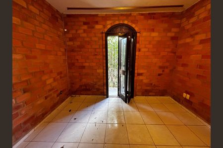 Casa para alugar com 180m², 3 quartos e 5 vagas Casa para alugar com 180m², 3 quartos e 5 vagasQuarto