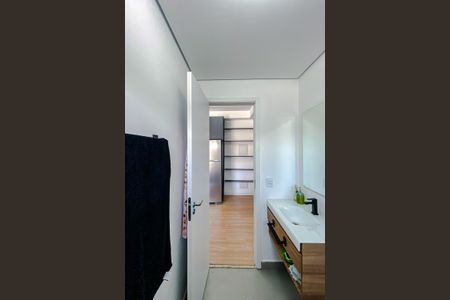 Banheiro de kitnet/studio para alugar com 1 quarto, 33m² em Mooca, São Paulo