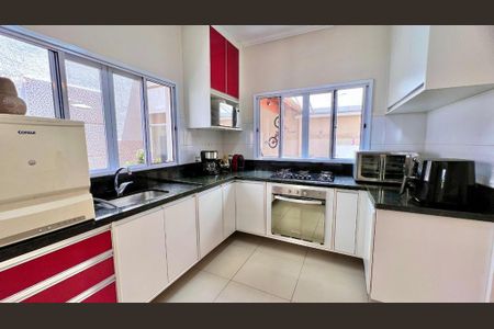 Casa de condomínio à venda com 146m², 3 quartos e 2 vagas