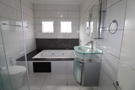 Casa para alugar com 150m², 3 quartos e sem vagaBanheiro da Suíte