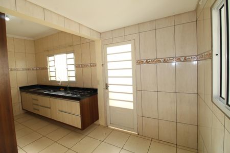 Casa para alugar com 150m², 3 quartos e sem vagaCozinha