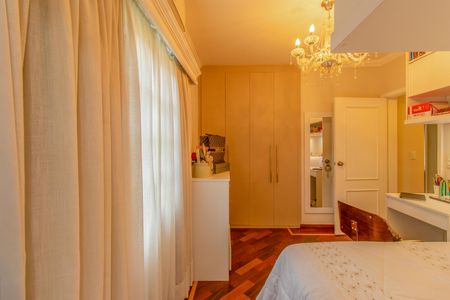 Casa de condomínio para alugar com 315m², 4 quartos e 4 vagas Casa de condomínio para alugar com 315m², 4 quartos e 4 vagasSuite 2