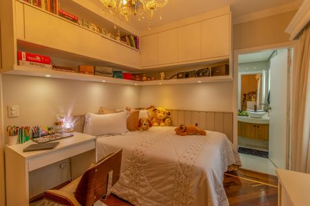 Casa de condomínio para alugar com 315m², 4 quartos e 4 vagas Casa de condomínio para alugar com 315m², 4 quartos e 4 vagasSuite 2