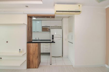 Sala de apartamento para alugar com 2 quartos, 56m² em Jardim Itu, Porto Alegre