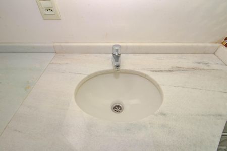 Apartamento à venda com 56m², 2 quartos e 1 vagaBanheiro Social
