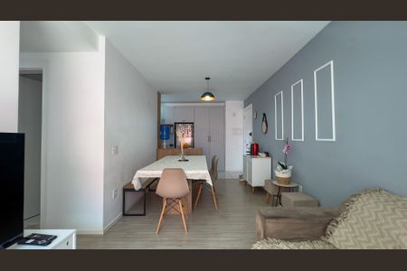 Apartamento à venda com 71m², 3 quartos e 1 vaga Apartamento à venda com 71m², 3 quartos e 1 vagaSala