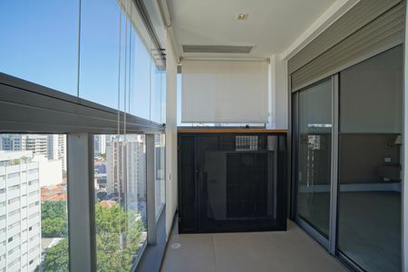 Apartamento para alugar com 89m², 1 quarto e 2 vagas Apartamento para alugar com 89m², 1 quarto e 2 vagasVaranda
