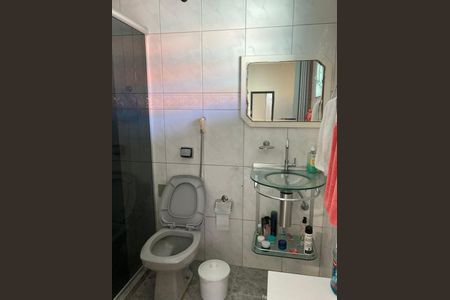 Casa à venda com 171m², 3 quartos e 2 vagasBanheiro