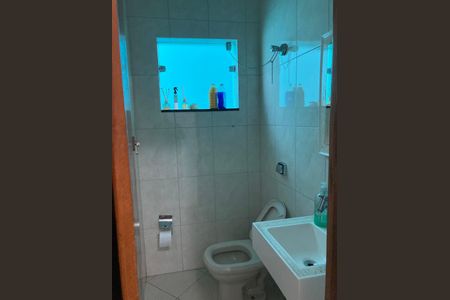 Casa à venda com 171m², 3 quartos e 2 vagasBanheiro