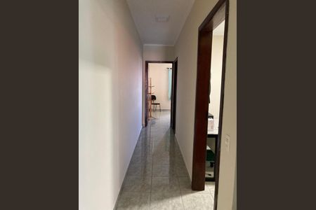 Casa à venda com 171m², 3 quartos e 2 vagasCorredor