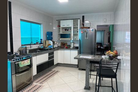 Casa à venda com 171m², 3 quartos e 2 vagasCozinha