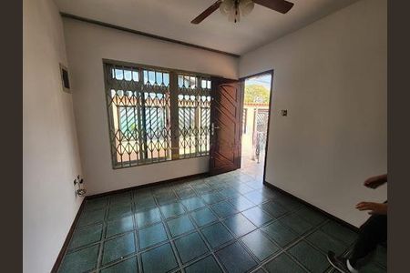 Casa à venda com 3 quartos, 115m² em Centro, Osasco