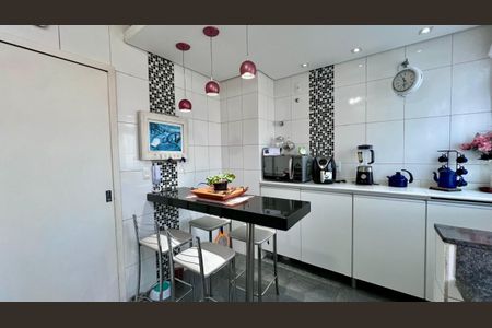 Apartamento à venda com 170m², 3 quartos e 2 vagascozinha