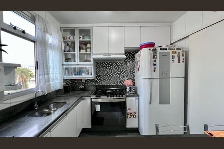 Apartamento à venda com 170m², 3 quartos e 2 vagascozinha