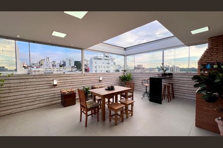 Apartamento à venda com 170m², 3 quartos e 2 vagasTerraço