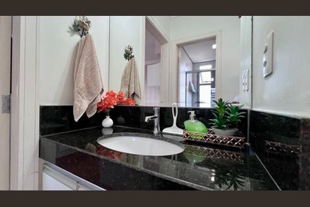 Apartamento à venda com 170m², 3 quartos e 2 vagasbanho