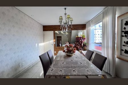 Apartamento à venda com 170m², 3 quartos e 2 vagassala 