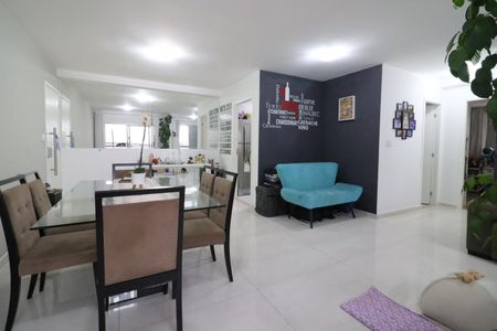 Apartamento à venda com 74m², 2 quartos e 1 vagaSala