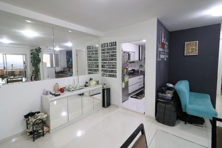Apartamento à venda com 74m², 2 quartos e 1 vagaSala