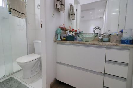 Apartamento à venda com 74m², 2 quartos e 1 vagaBanheiro da Suíte 1