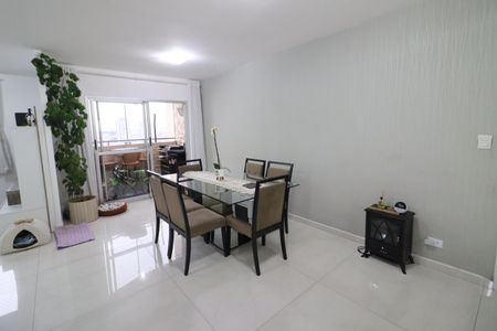 Apartamento à venda com 74m², 2 quartos e 1 vagaSala
