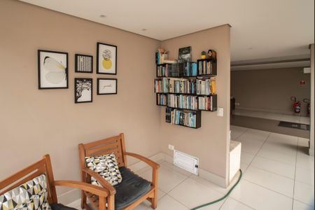 Apartamento à venda com 54m², 2 quartos e 1 vagaÁrea comum - Espaço de leitura