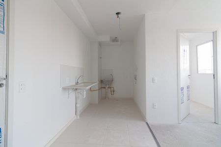 Sala - Cozinha de apartamento para alugar com 2 quartos, 32m² em Jardim Gilda Maria, São Paulo