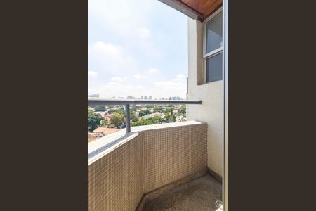 Apartamento à venda com 112m², 3 quartos e 2 vagas Apartamento à venda com 112m², 3 quartos e 2 vagasQuarto 3 - Varanda