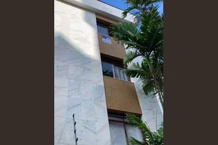 Apartamento à venda com 92m², 3 quartos e 1 vagaFachada com Plaquinha