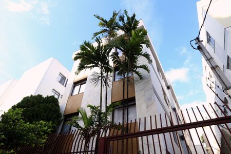 Apartamento à venda com 92m², 3 quartos e 1 vagaFachada com Plaquinha