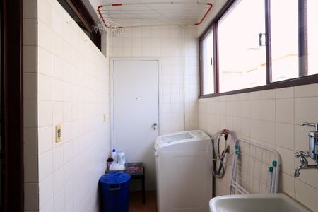 Apartamento à venda com 92m², 3 quartos e 1 vagaÁrea de Serviço