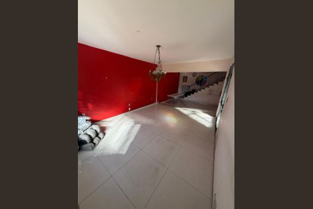 Casa de Condomínio para alugar com 3 quartos, 140m² em Rocha Miranda, Rio de Janeiro