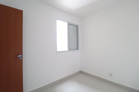 Quarto 1 de apartamento para alugar com 2 quartos, 52m² em Novo Mundo, Uberlândia
