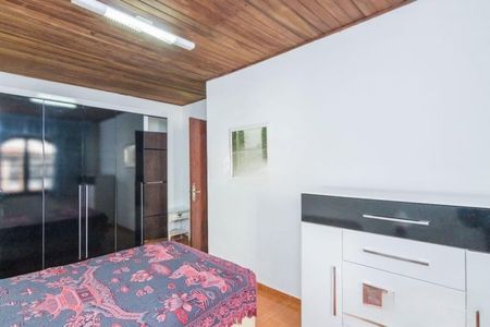 Casa à venda com 368m², 6 quartos e 3 vagasQuarto