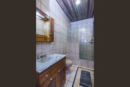 Casa à venda com 368m², 6 quartos e 3 vagasBanheiro