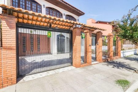 Casa à venda com 368m², 6 quartos e 3 vagasFachada