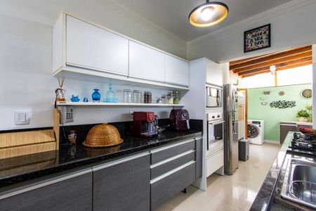 Cozinha de casa de condomínio para alugar com 2 quartos, 80m² em Hípica, Porto Alegre