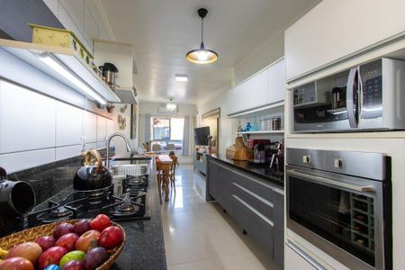 Cozinha de casa de condomínio para alugar com 2 quartos, 80m² em Hípica, Porto Alegre