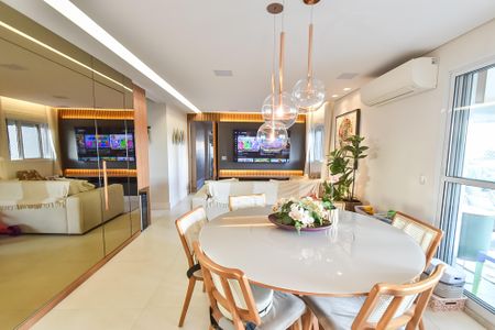 Apartamento à venda com 140m², 3 quartos e 2 vagasSala