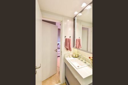 Apartamento à venda com 140m², 3 quartos e 2 vagasBanheiro da suíte 1